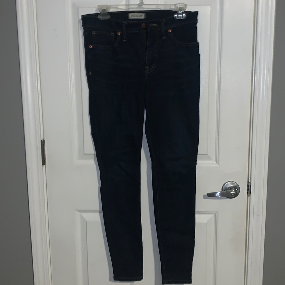 Dark-wash High-rise skinny jeans
